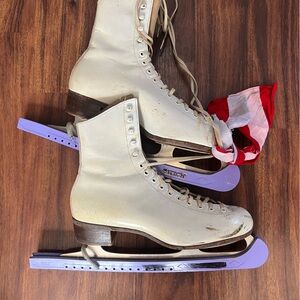 Vintage Ice Skates- Red Wing Kinall Ice Skates 🧊 Great for costume